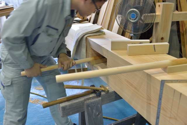 施工例15 冠木門の製作 穴鉋仕上げ