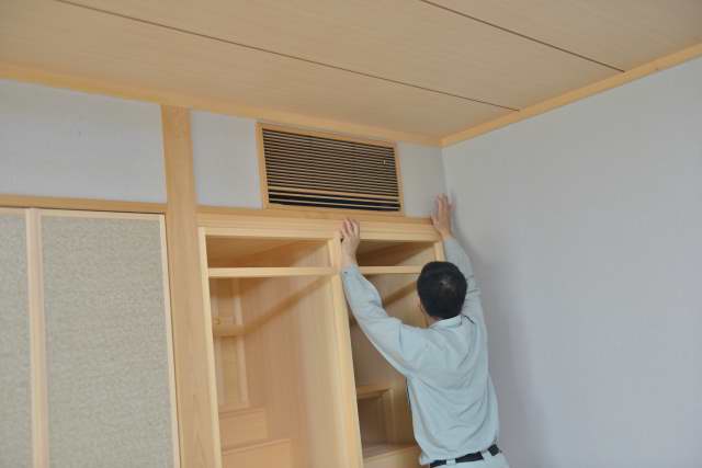 御霊舎施工例１３　神床にチリヨケ取付け