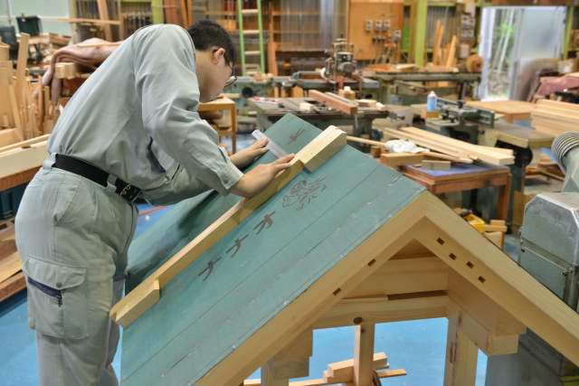 伊勢型神明宮の屋根防水