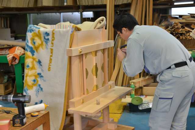 伊勢型神明宮の金具取付