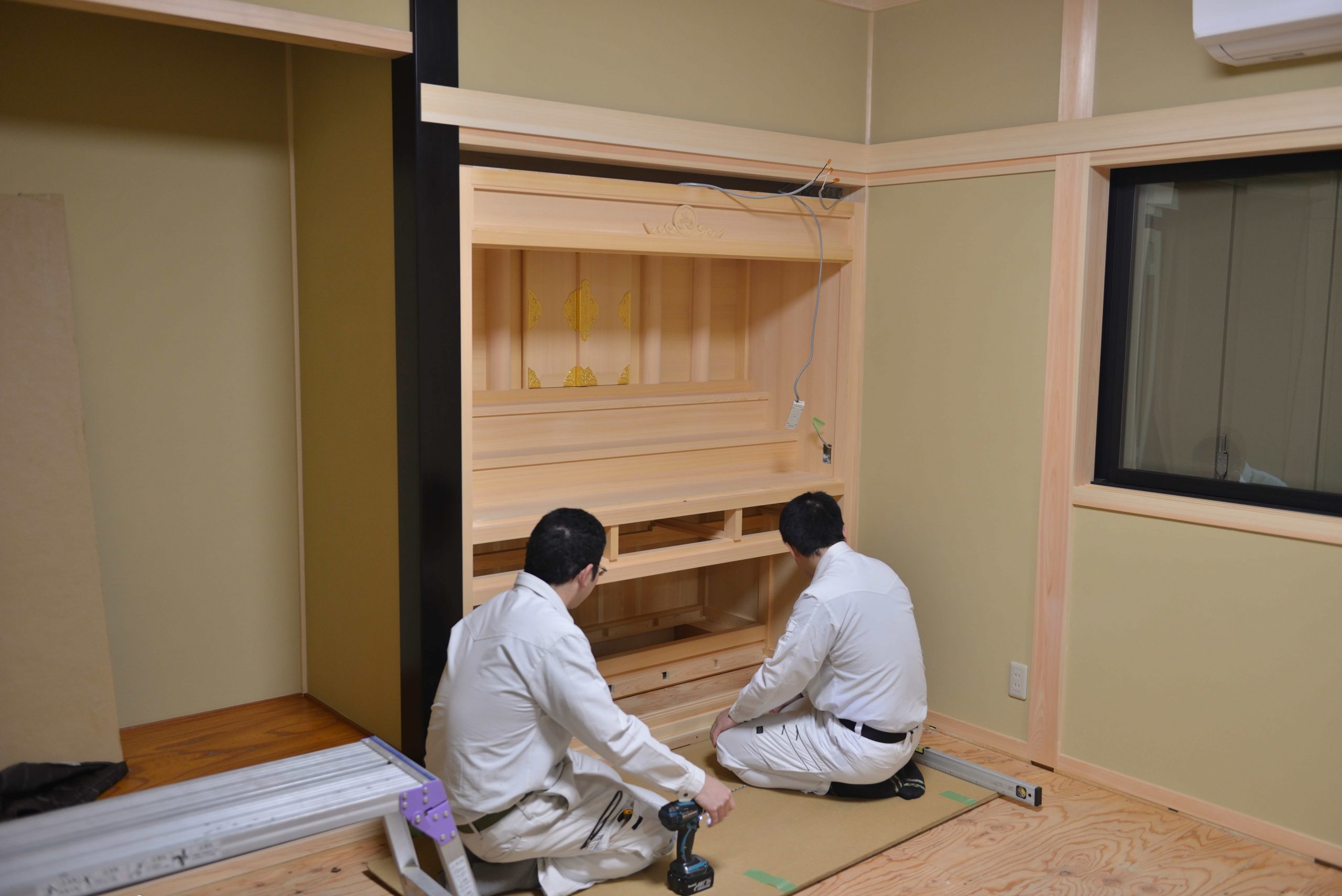 御霊舎現場はめ込み