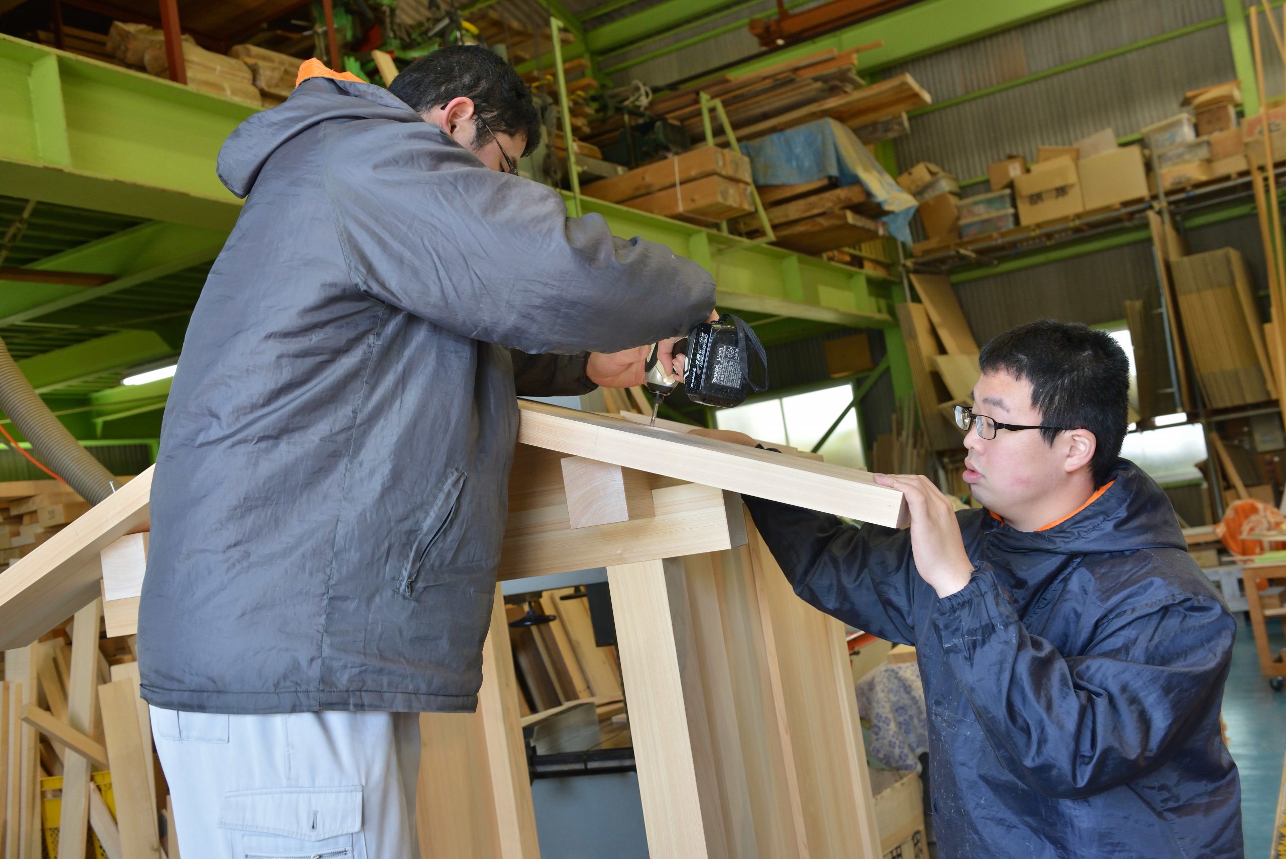 御素屋の屋根組み立