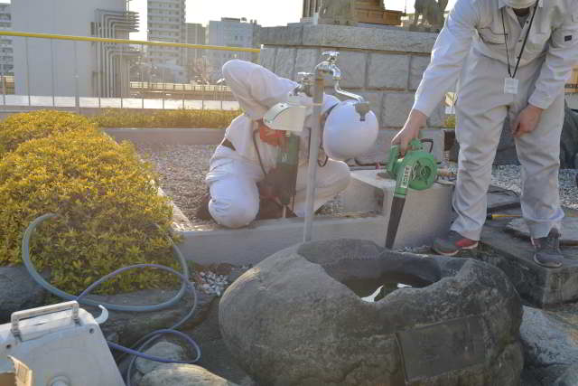 稲荷玉垣のアンカー設置