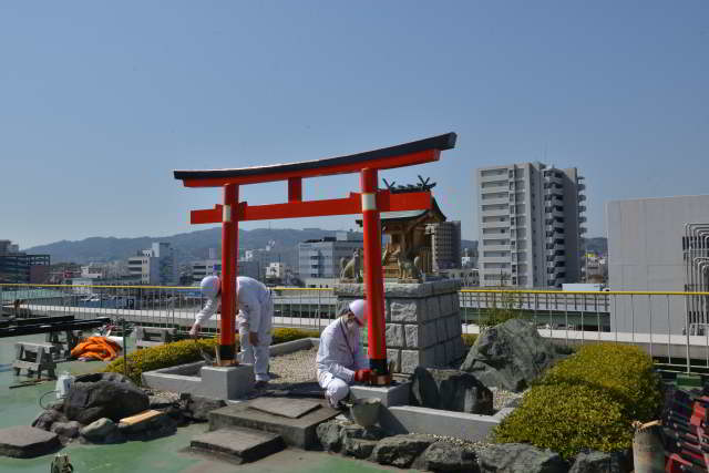 稲荷鳥居の組立