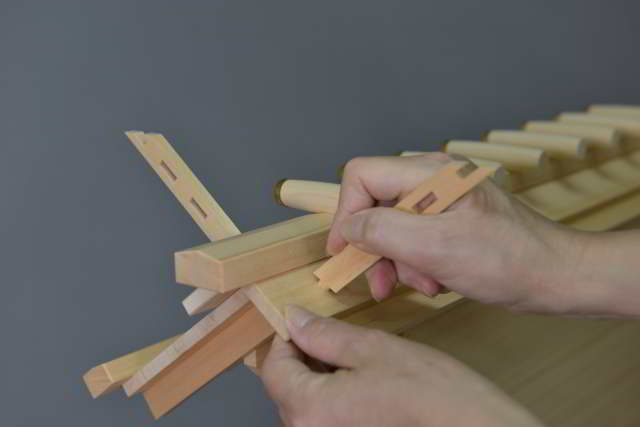 千木を後屋根に取付