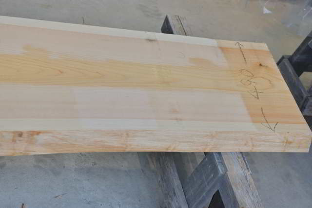 桧の一枚板010 木表 末口