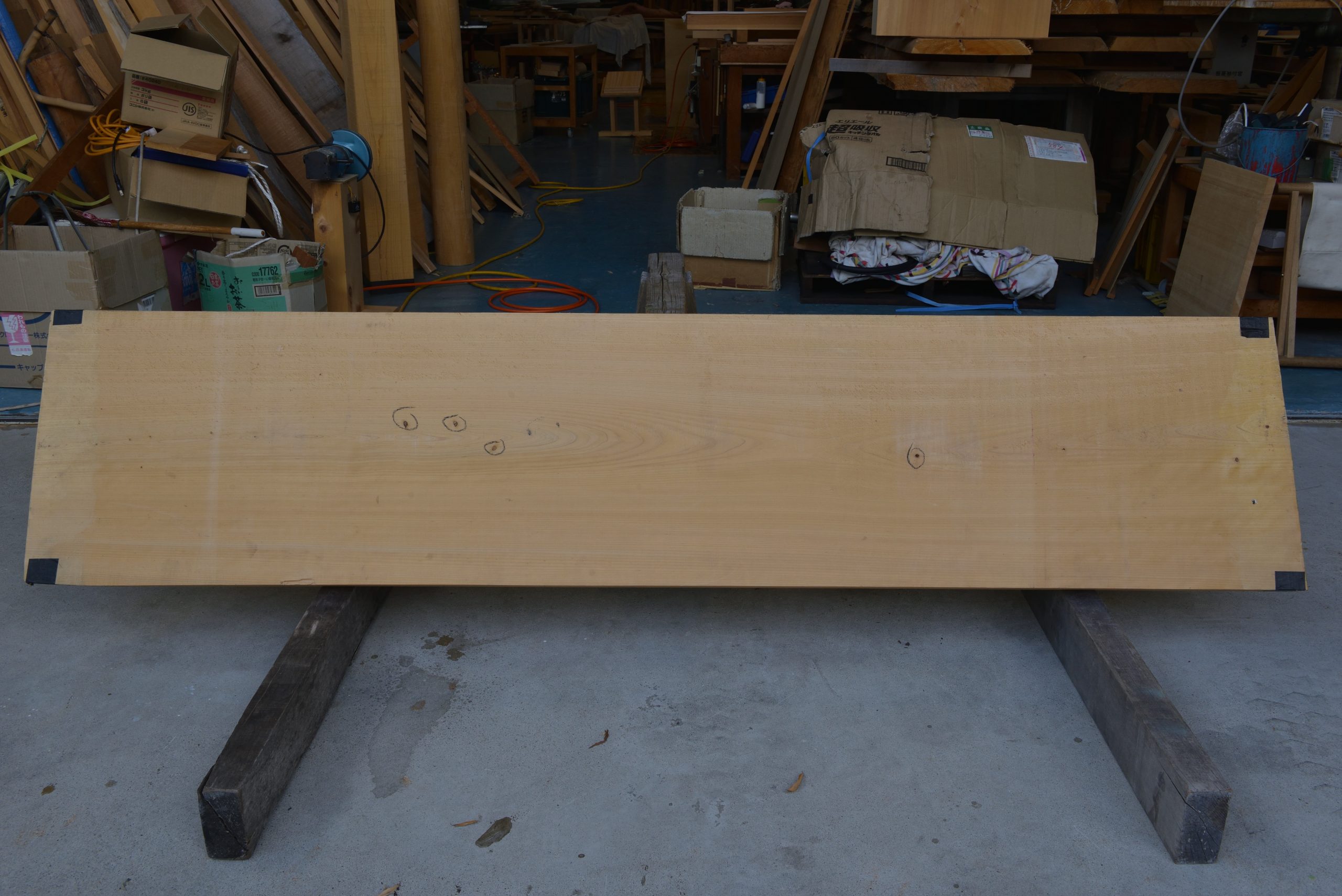 桧の一枚板　017　木裏