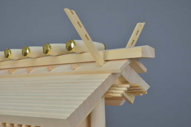 厚屋根通三社宮　屋根