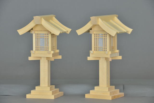 木製灯篭尺の斜面