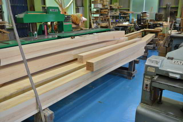 両部鳥居の木取り