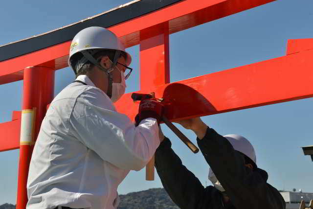 額受金具の取付