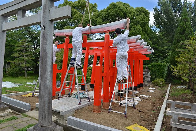 両部鳥居の設置　笠木