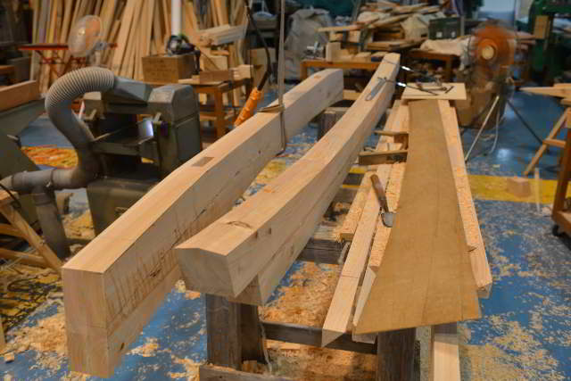 稲荷鳥居の笠木