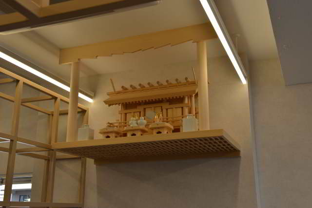 神棚と神具セットを設置