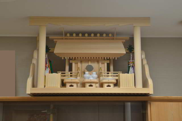 厚屋根一社宮正殿型設置