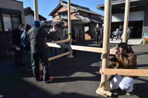 柱貫での柱つなぎ梁方向