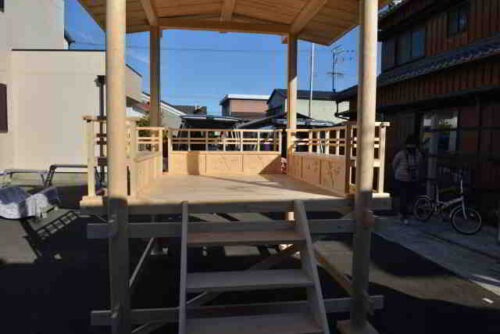 祭り屋台完成 階段側