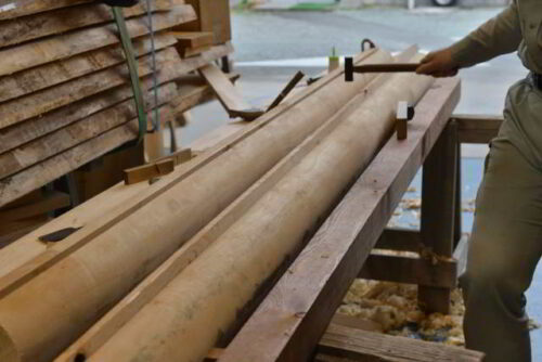 稲荷鳥居の丸柱