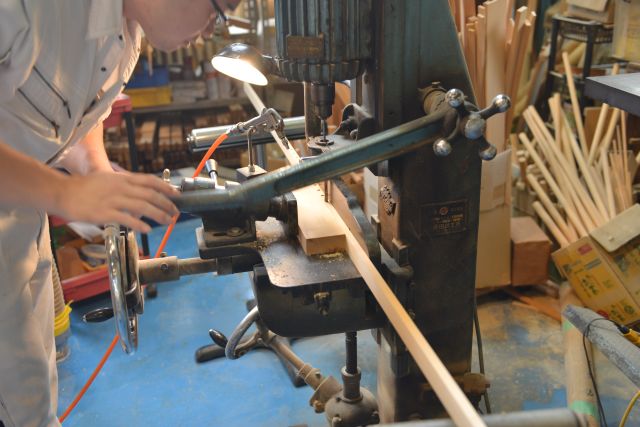 格子のほぞ穴あけ加工