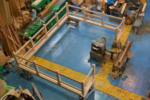 稲荷玉垣の土台組立